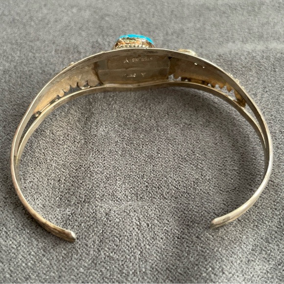 Vintage Navajo Sterling Silver and Turquoise Stone Bracelet - Picture 5 of 7